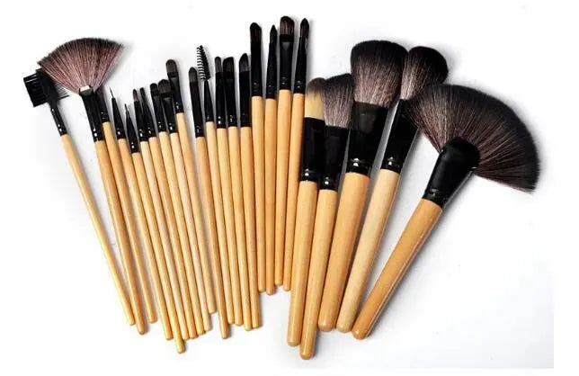Makeup Brush Set natural Wood - Bellarte Enchanté Makeup Brush Set natural Wood